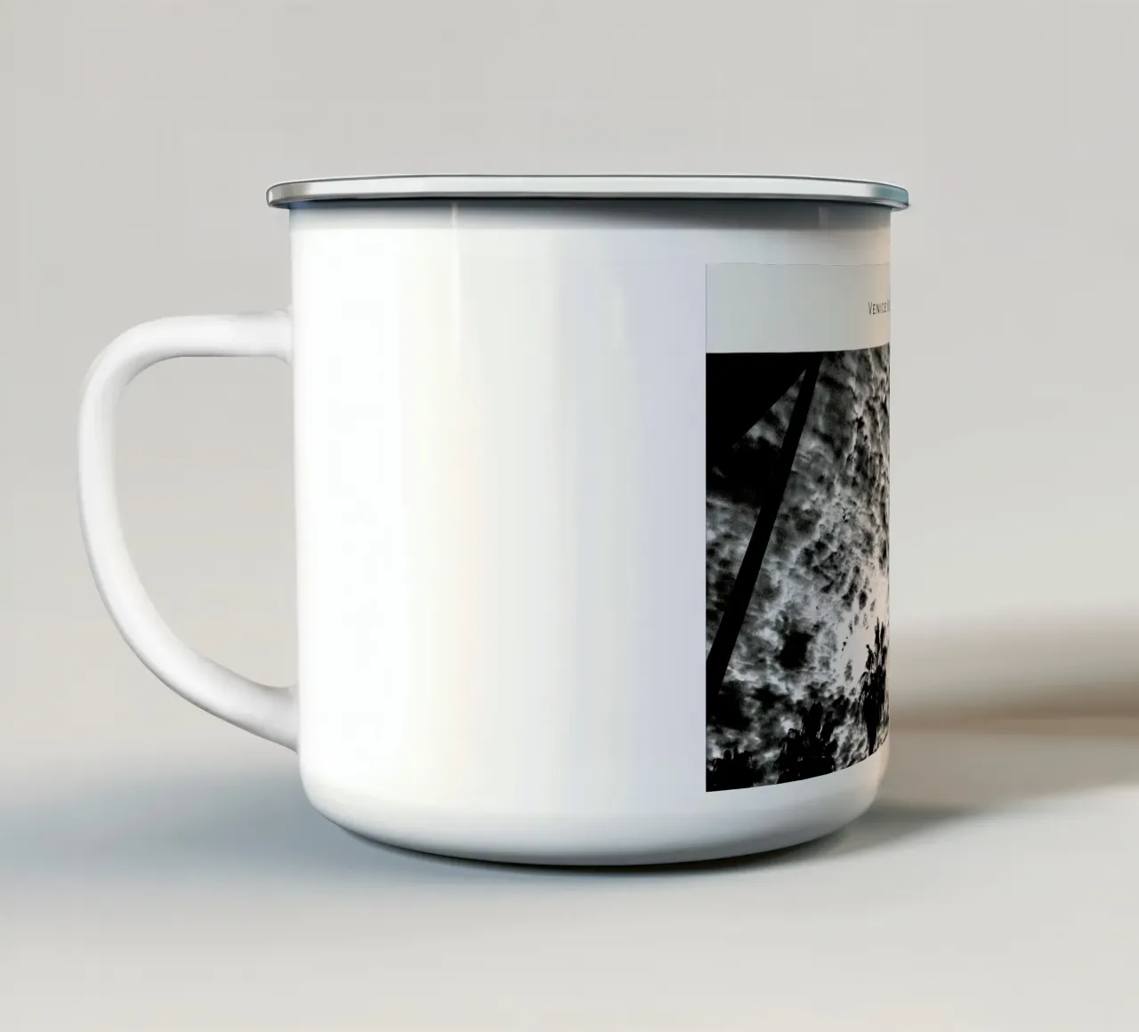 Venice Beach B&W taza de esmalte de In Full Color