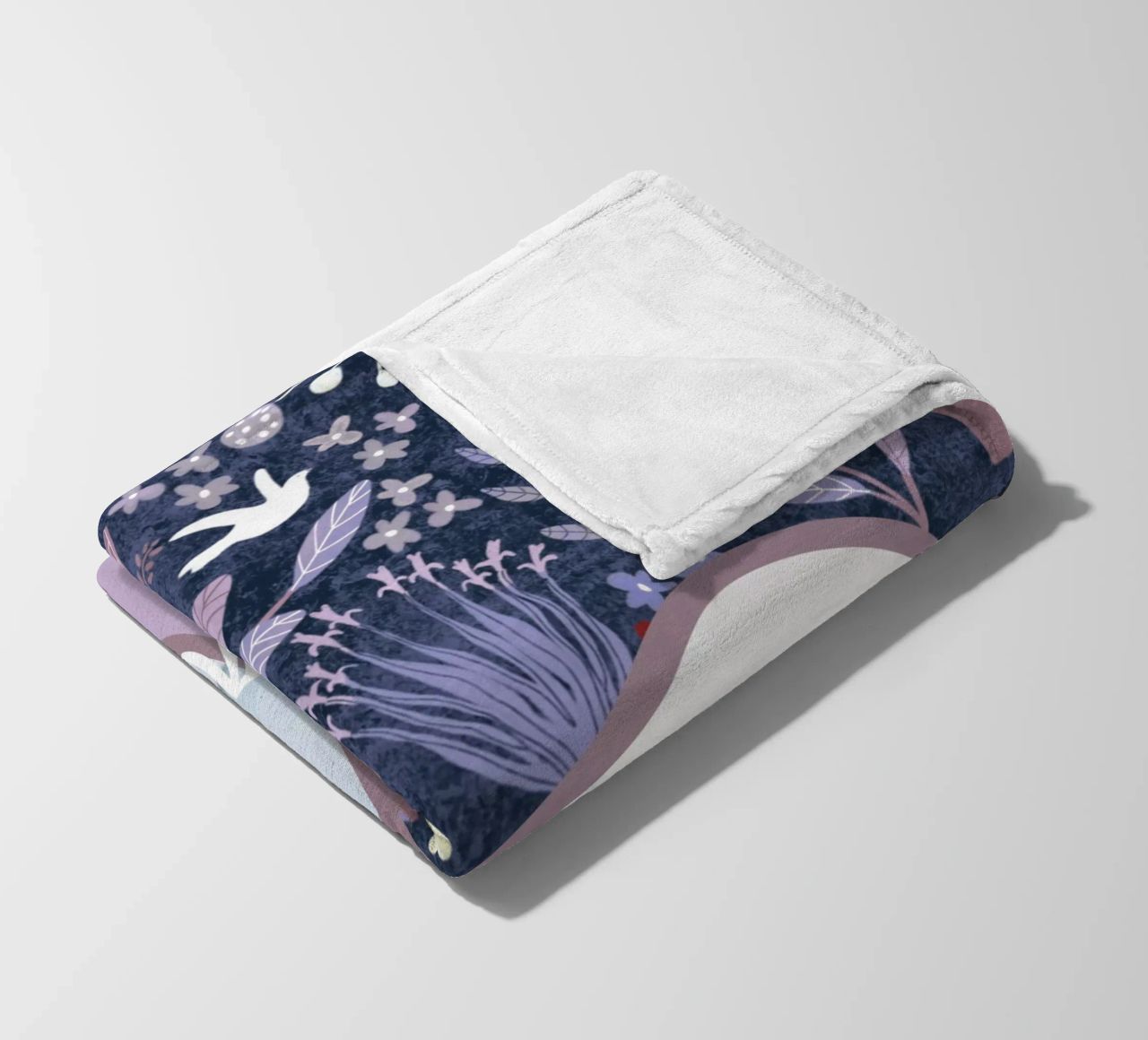 Nome personalizzato del bambino Arte del bosco: cavalli, fiori, alberi coperta in pile da Studio Patruschka