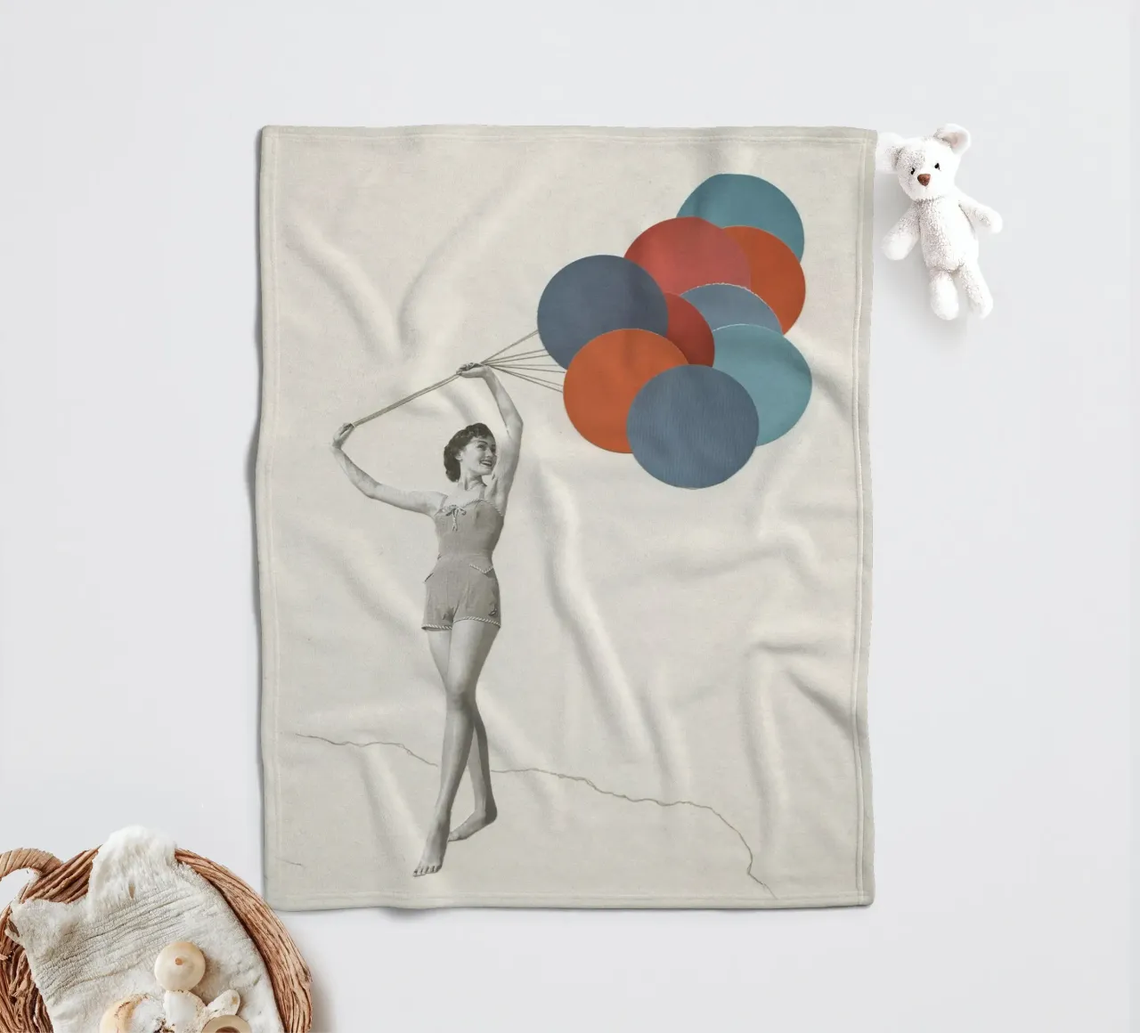 Luftballons Fleecedecke von Cassia Beck Collage