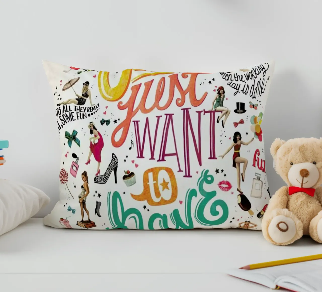 Girls Just Want to Have Fun - Draw Me A Song Project cuscino da Nour Tohme