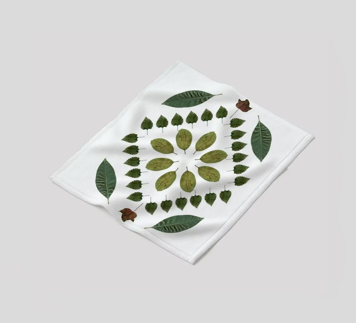 Botanicals 2 Fleecedecke von The Wall Shop
