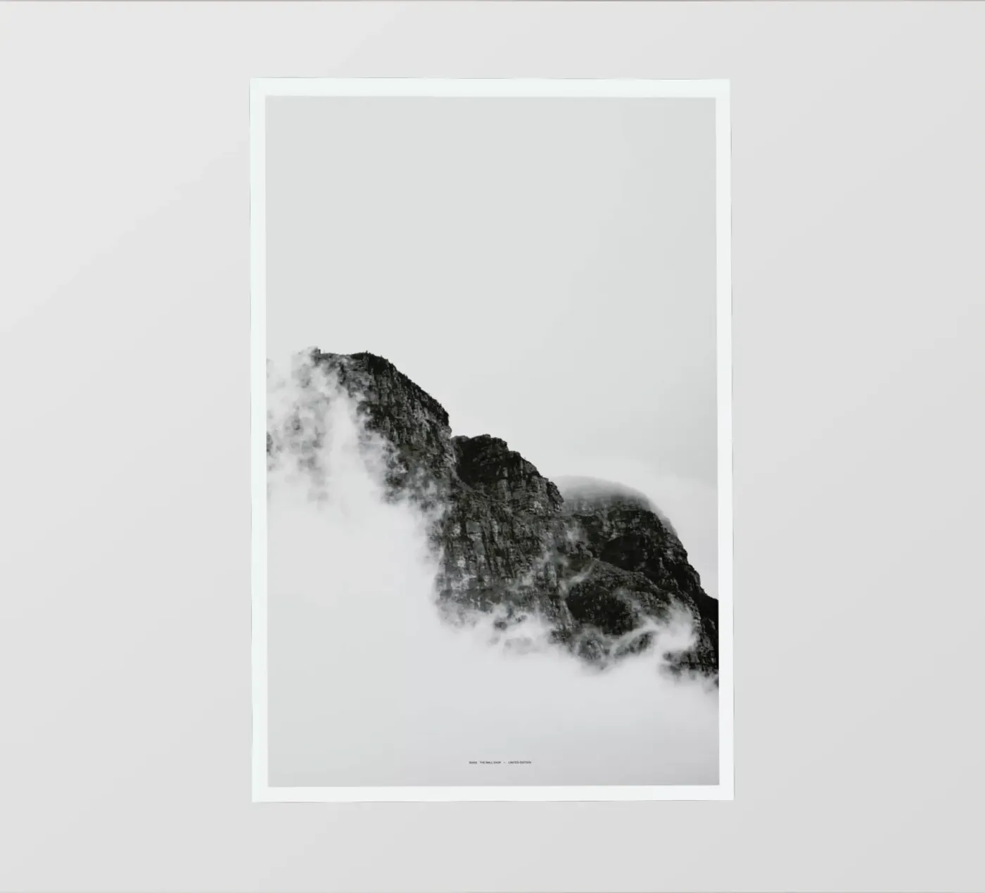 Mountain backlit folie van The Wall Shop