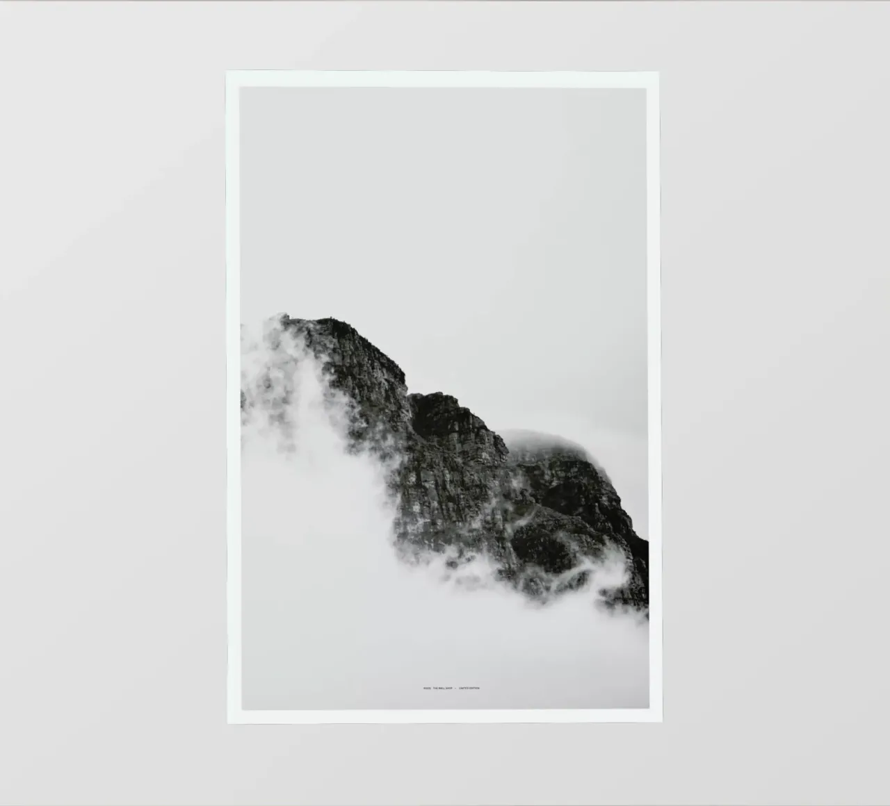 Mountain pellicola backlit da The Wall Shop