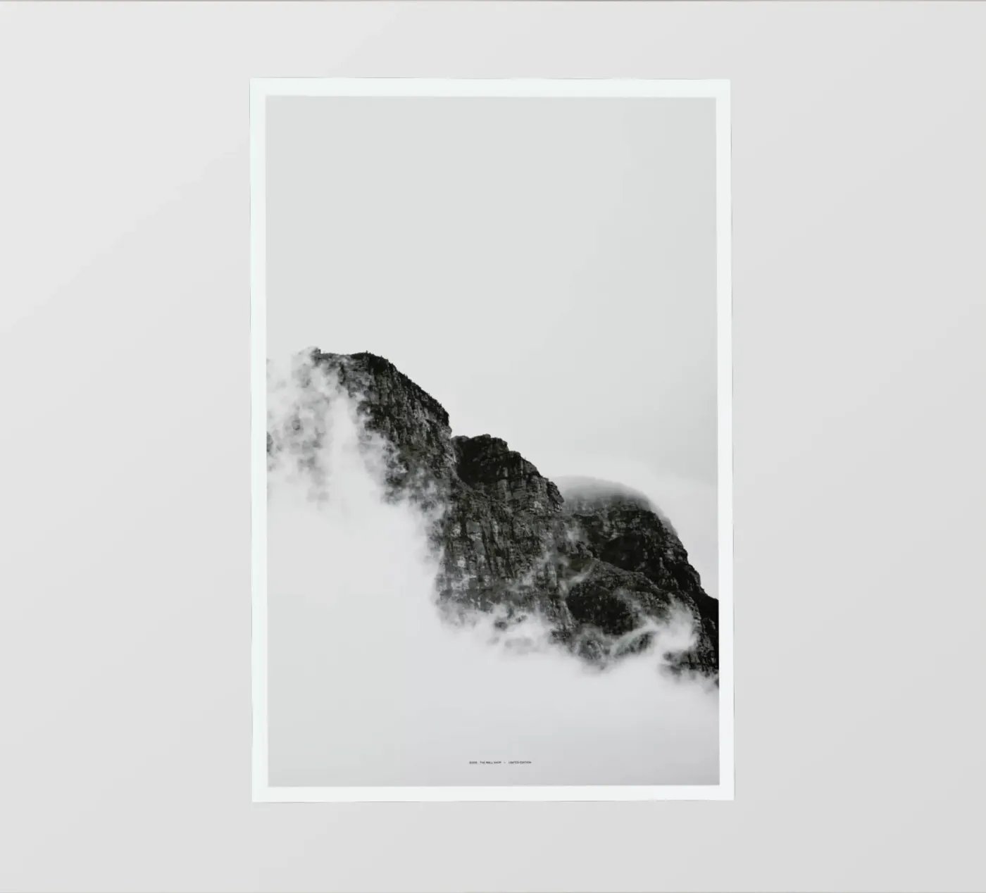 Mountain pellicola backlit da The Wall Shop