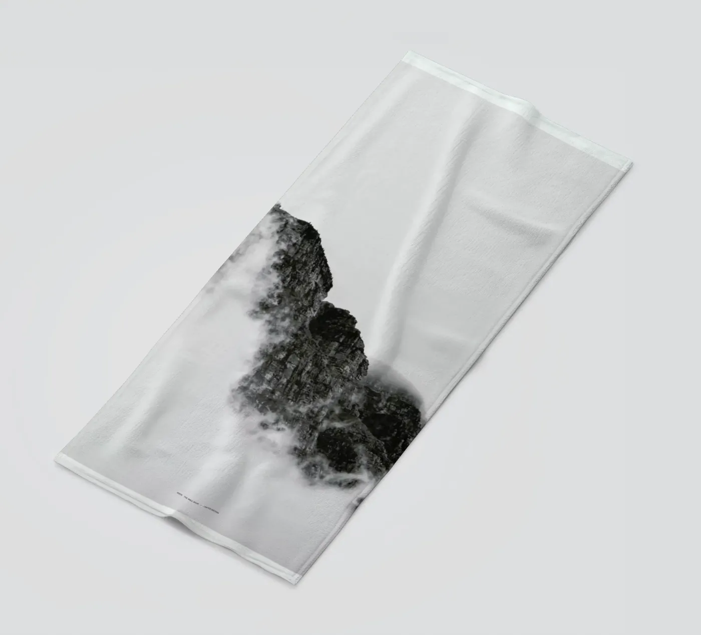 Mountain telo mare da The Wall Shop