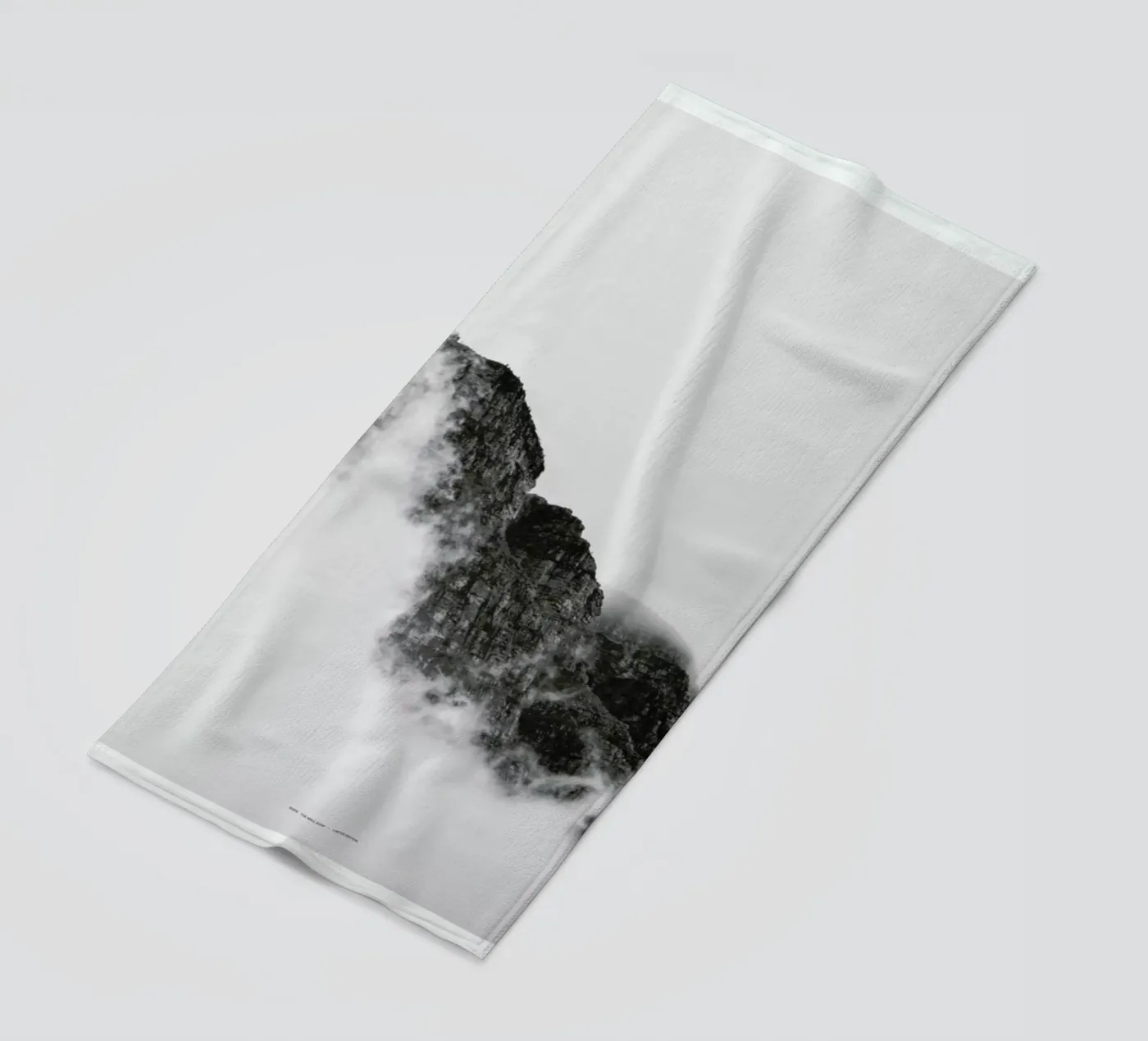 Mountain telo mare da The Wall Shop