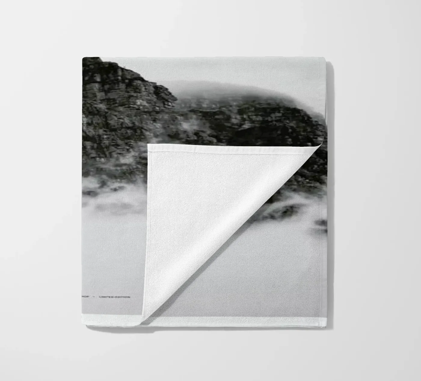 Mountain telo mare da The Wall Shop