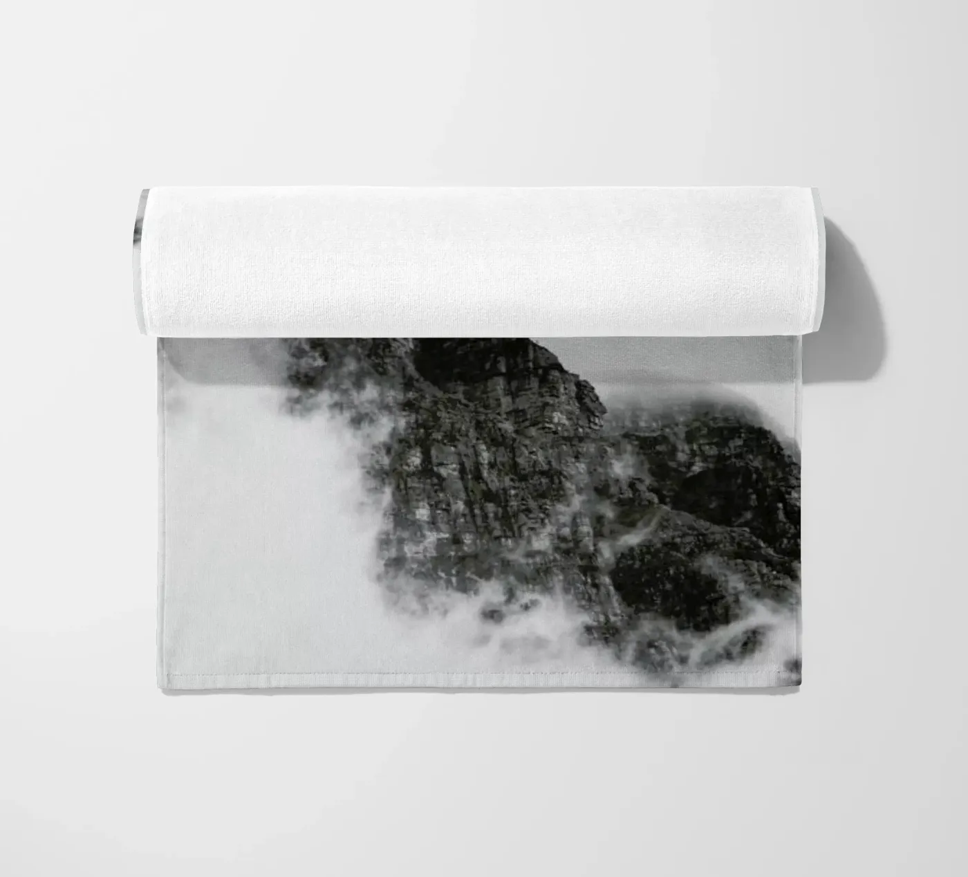 Mountain telo mare da The Wall Shop