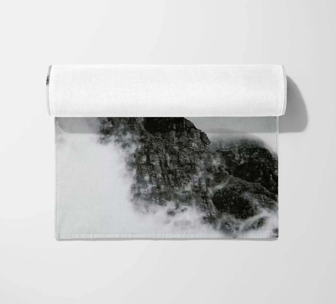 Mountain telo mare da The Wall Shop