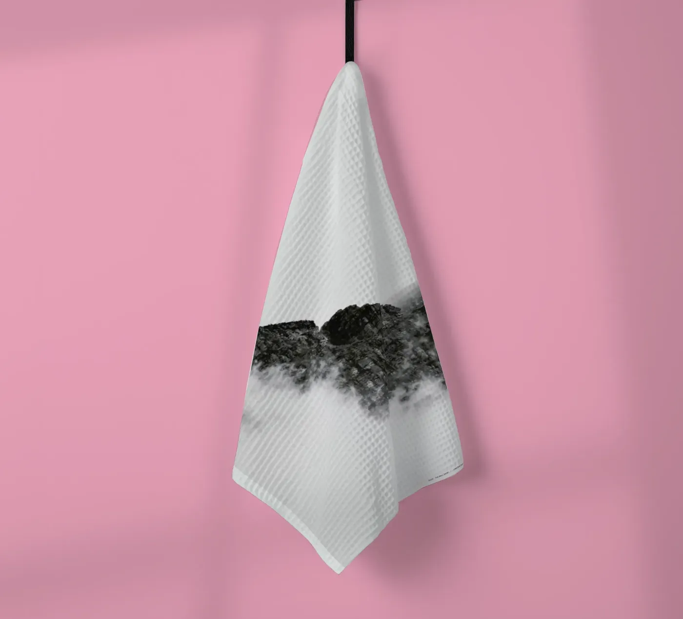 Mountain Geschirrtuch von The Wall Shop