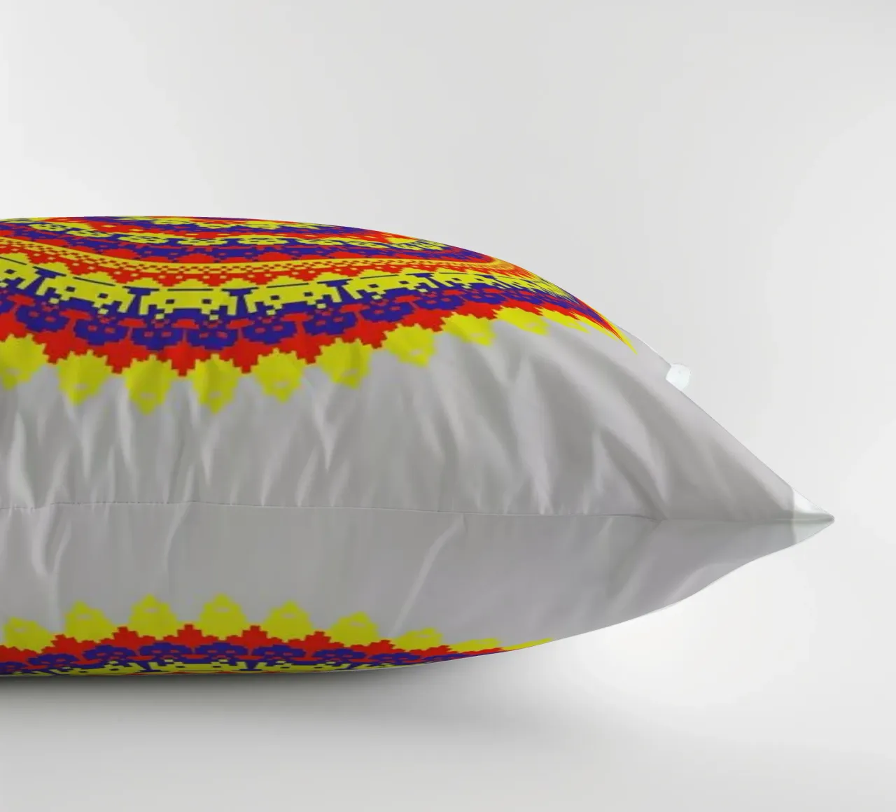 Space Invader Mandala cuscino da Olivier Marchand