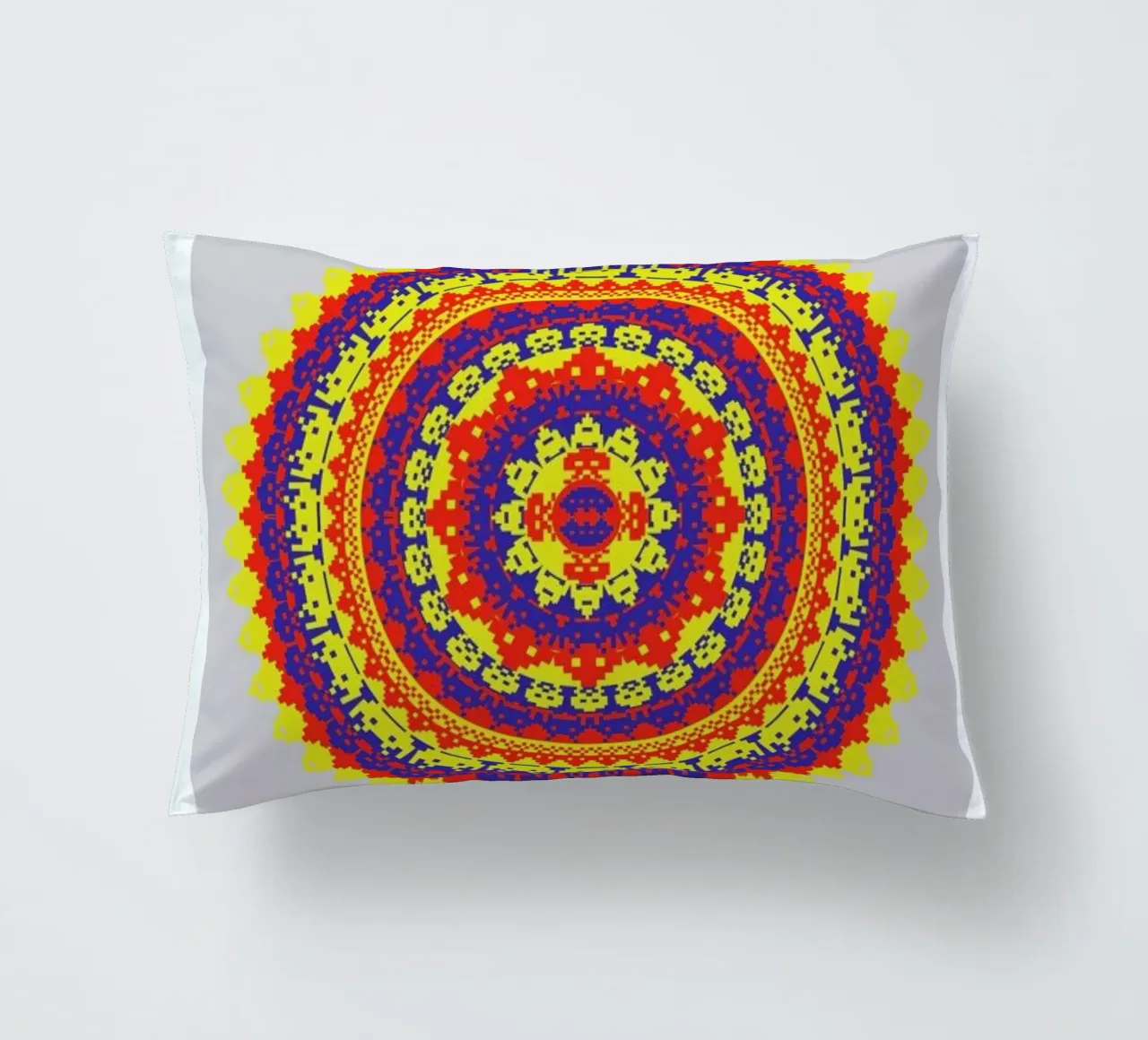 Space Invader Mandala cuscino da Olivier Marchand