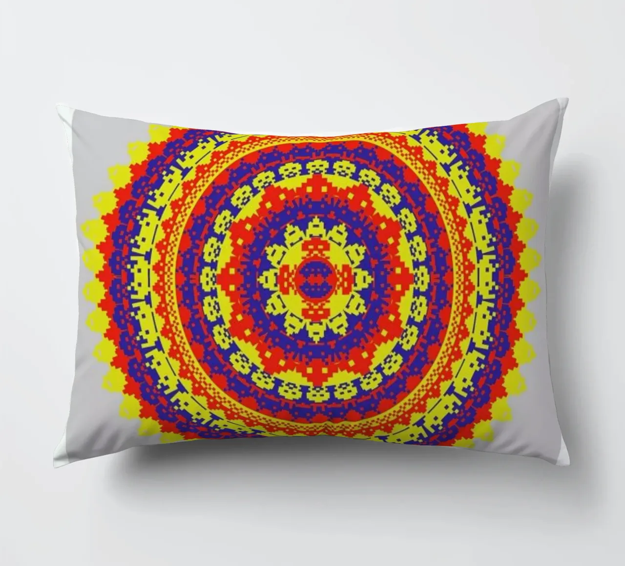 Space Invader Mandala cuscino da Olivier Marchand