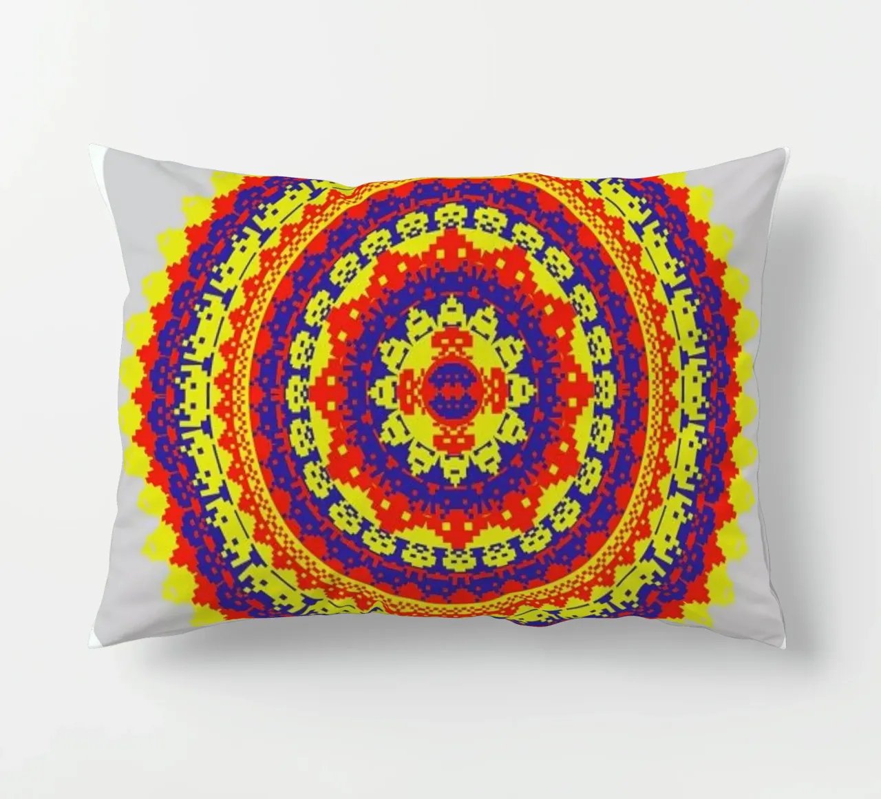 Space Invader Mandala cuscino da Olivier Marchand