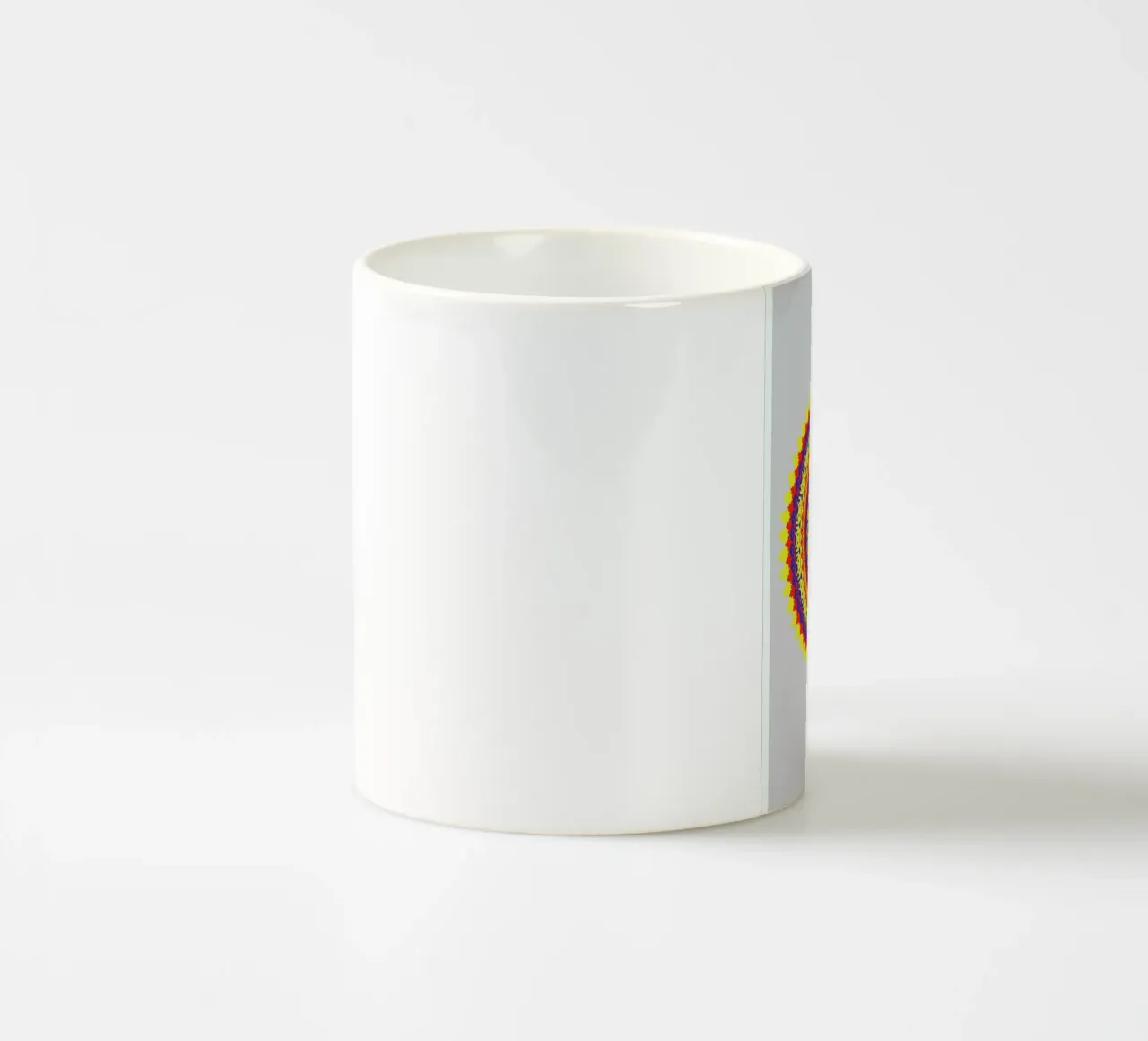 Space Invader Mandala tazza in ceramica da Olivier Marchand