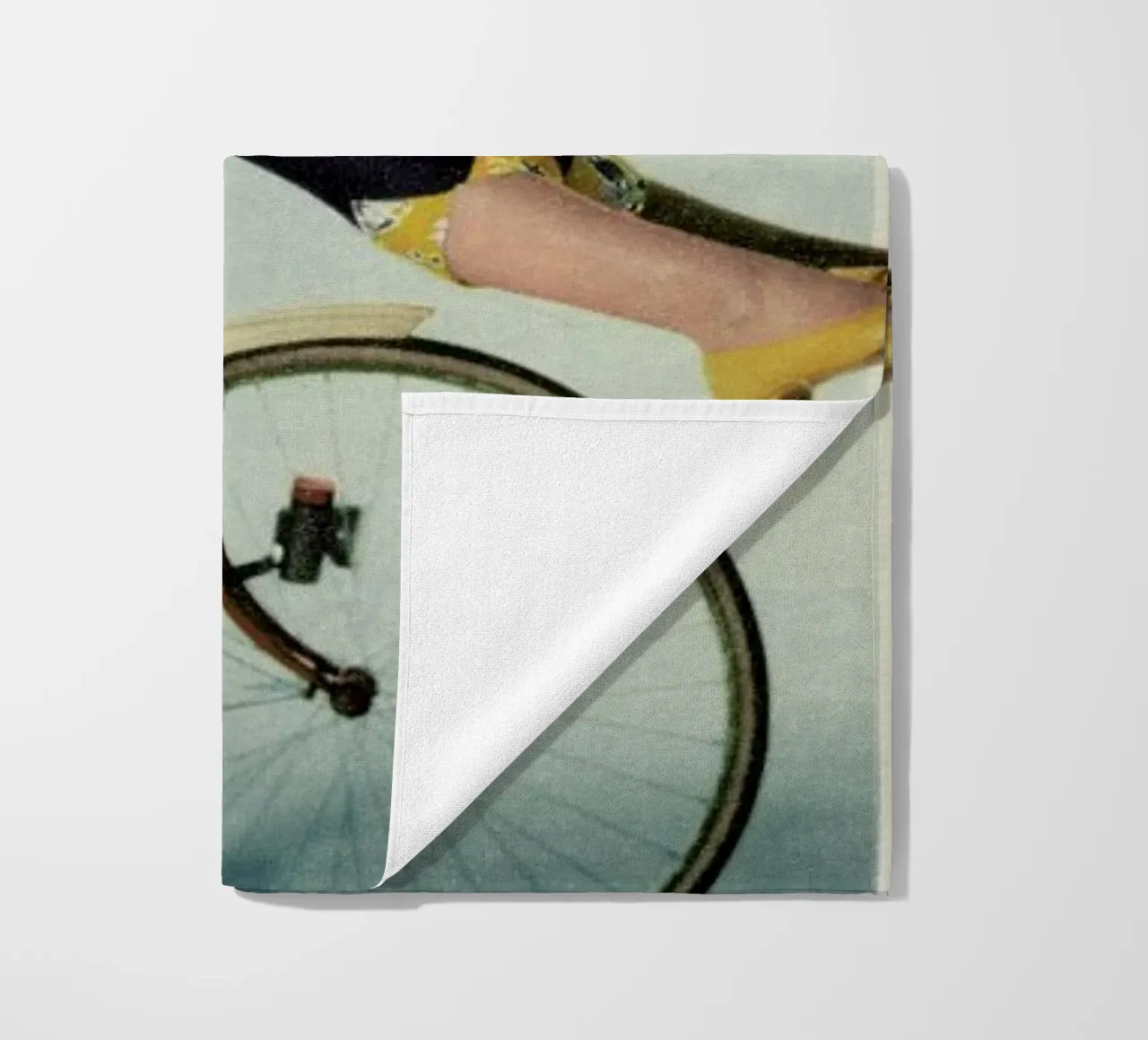 Cycling Is So Much Fun telo mare da Hemingway Design