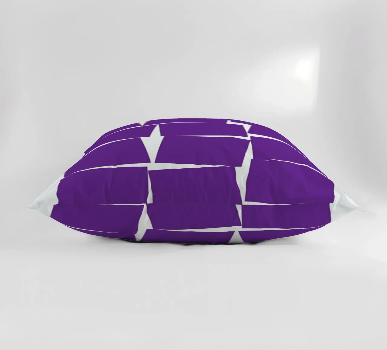 Balancing Act cuscino da Catherine Aguilar