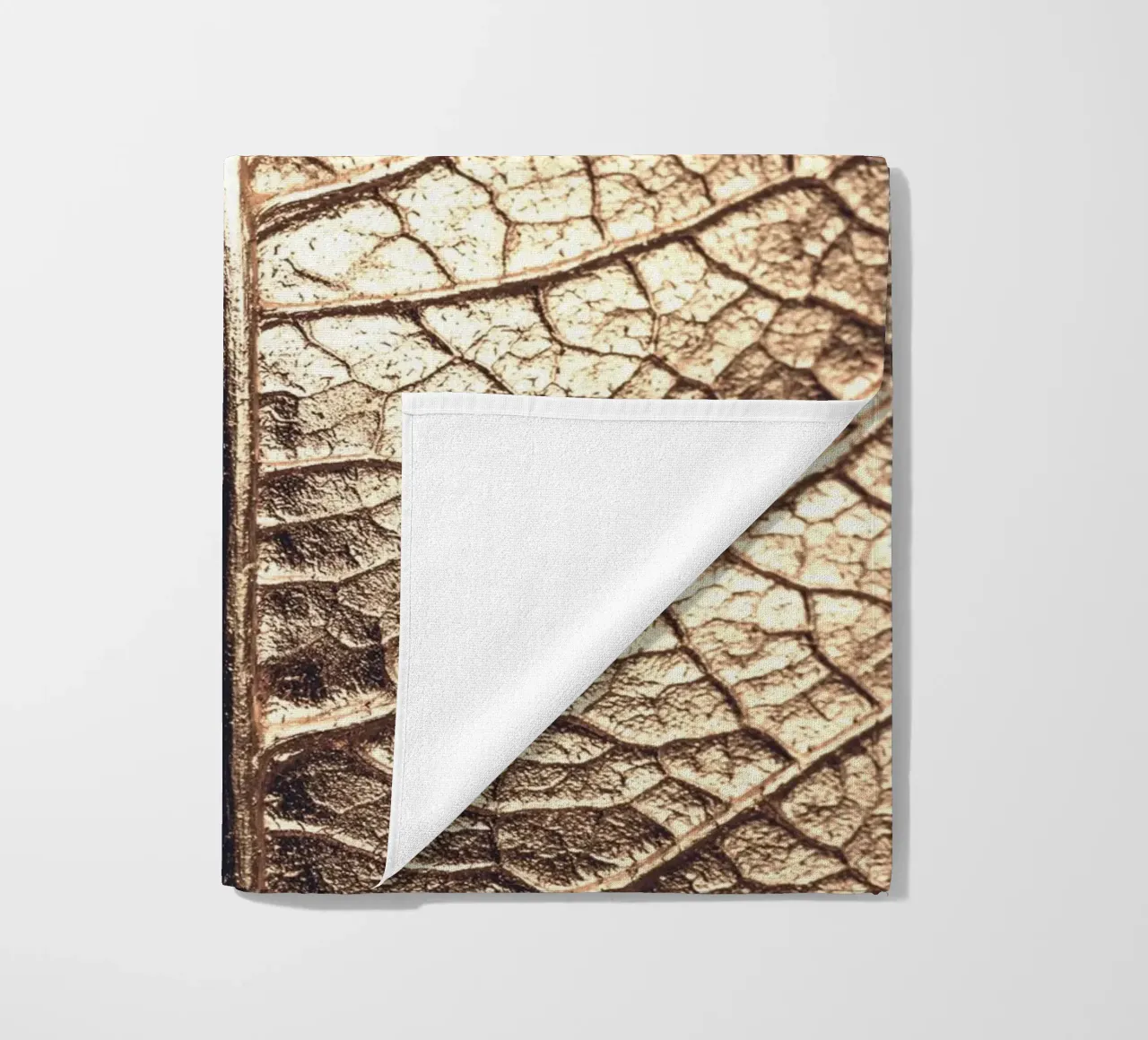 Foglia d'oro - texture naturale dall'aspetto metallico telo mare da Whole©