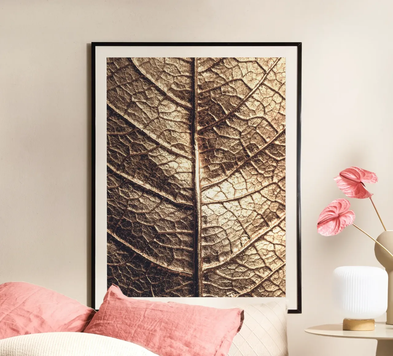 Gouden blad - natuurlijke textuur in metallic look poster van Whole©