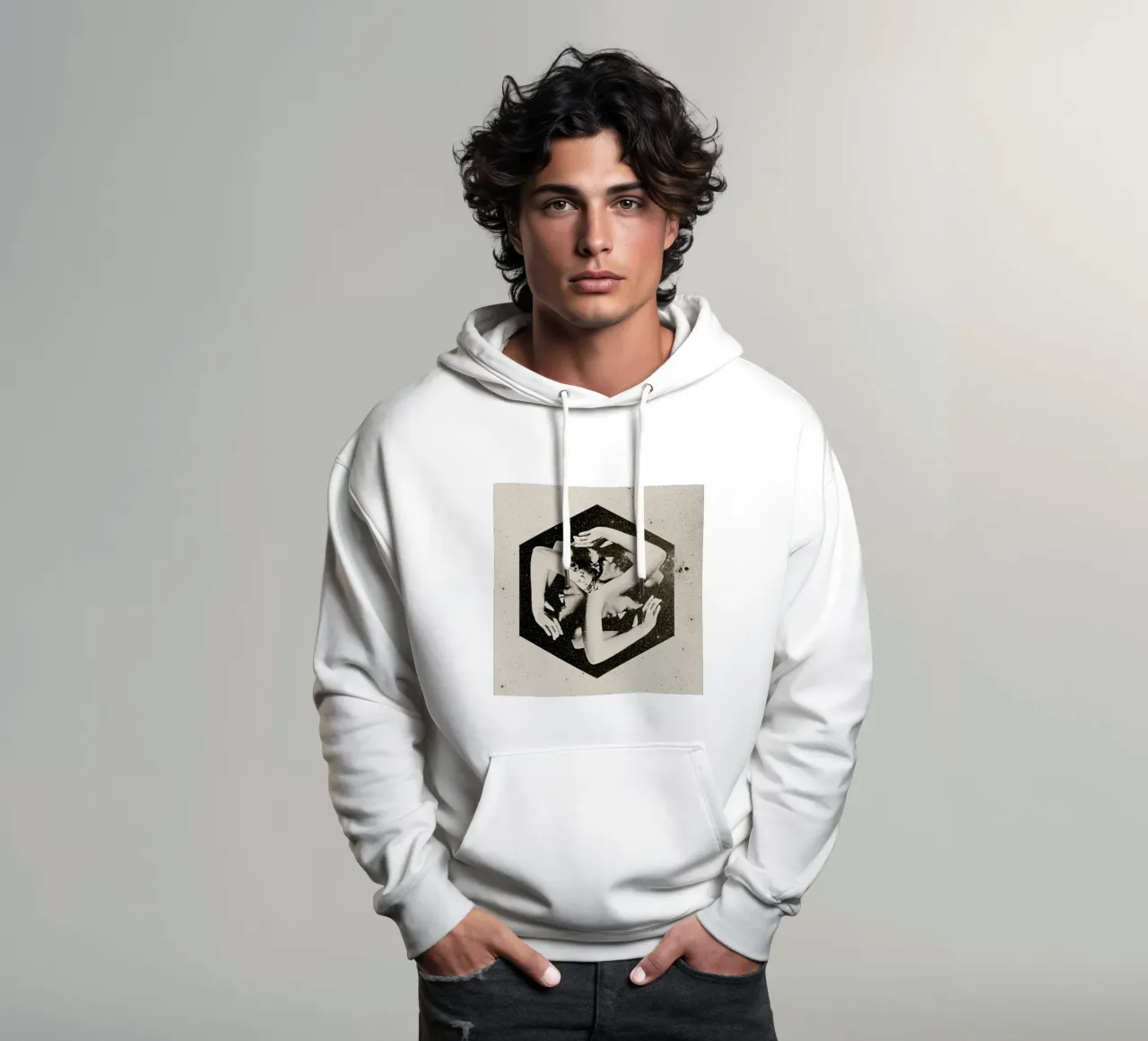 Box felpa con cappuccio da Ali Gulec