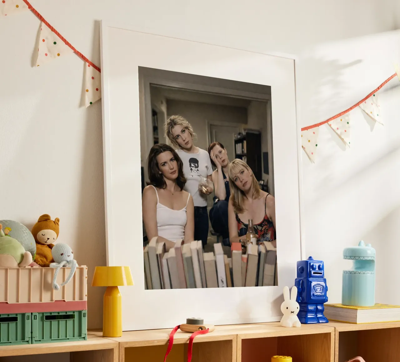 donne e specchio poster da raflessia