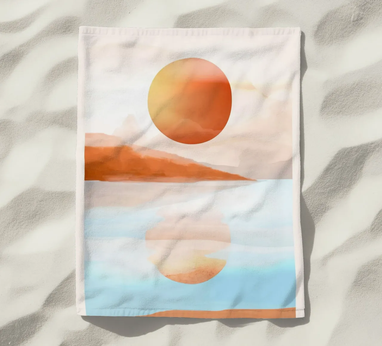 Sun Reflection Strandtuch von ThingDesign