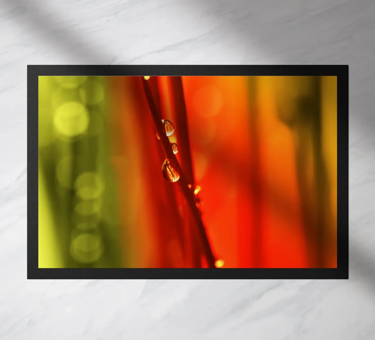 Wassertropfen Fußmatte von Atteloi Fotografie