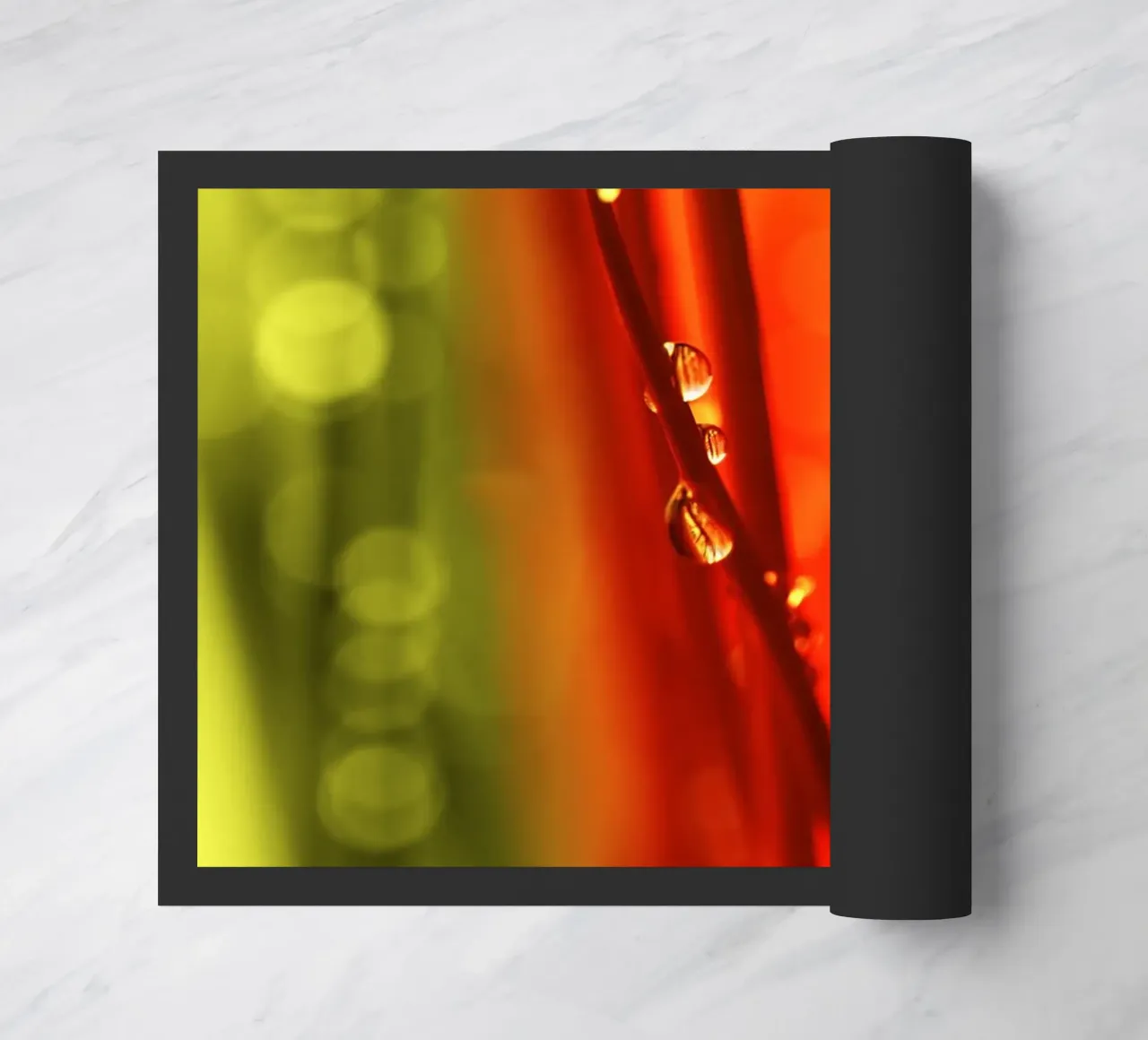 Wassertropfen Fußmatte von Atteloi Fotografie