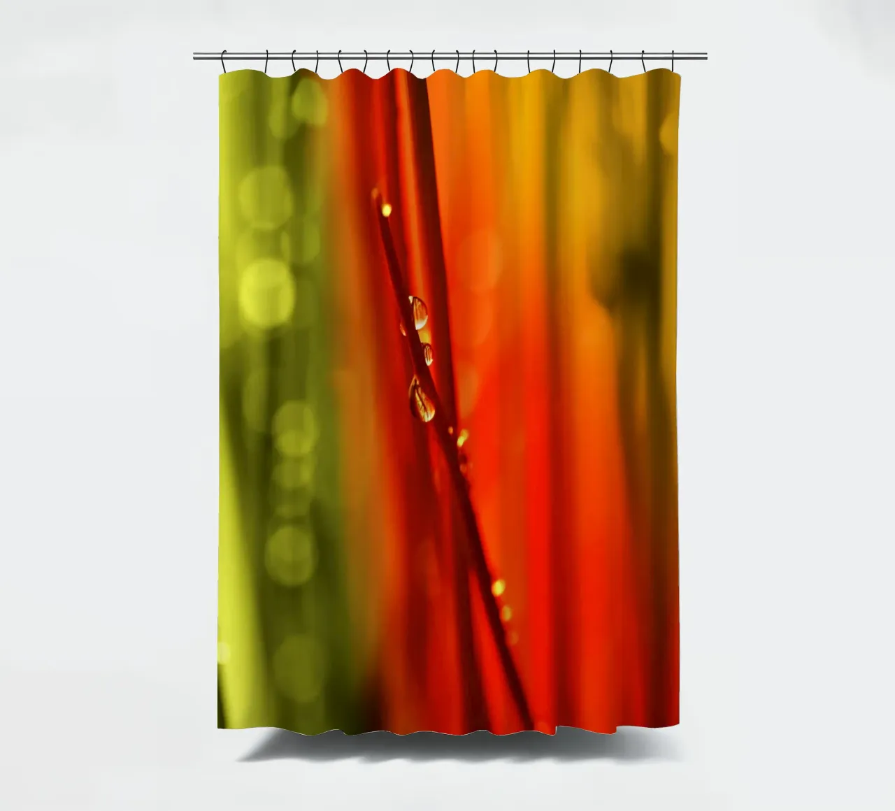 Wassertropfen Duschvorhang von Atteloi Fotografie
