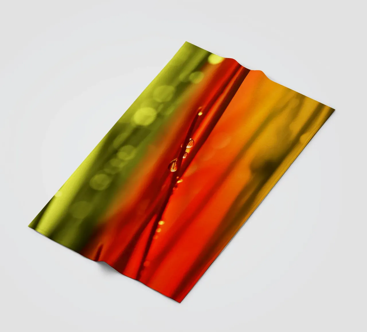 Wassertropfen Fleecedecke von Atteloi Fotografie