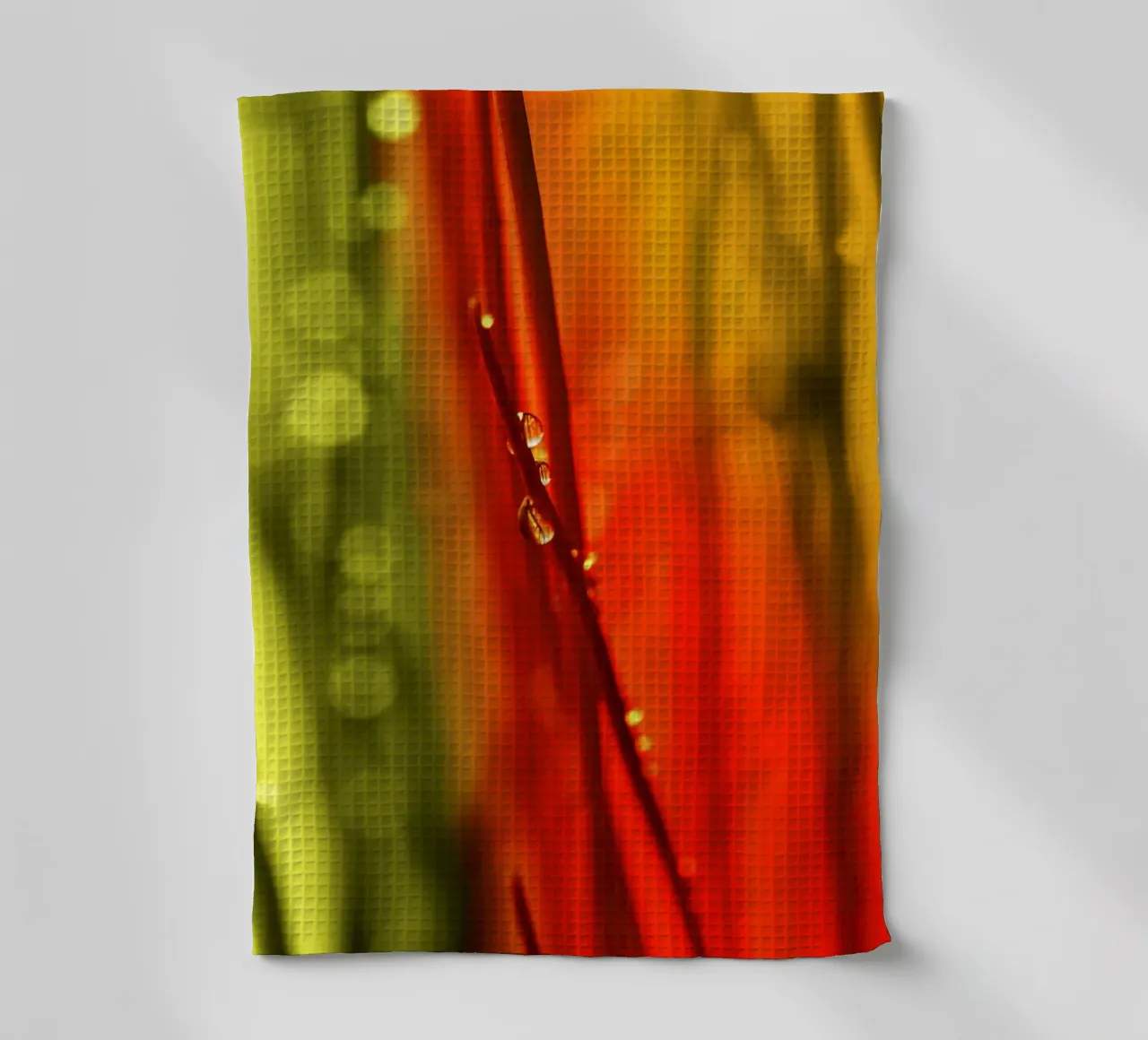 water droplet Geschirrtuch von Atteloi Fotografie