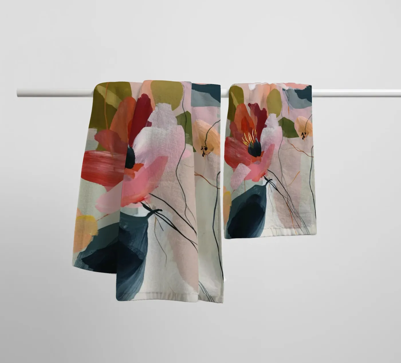 Spring Bloom badhanddoek van M.A.Z.U.N.