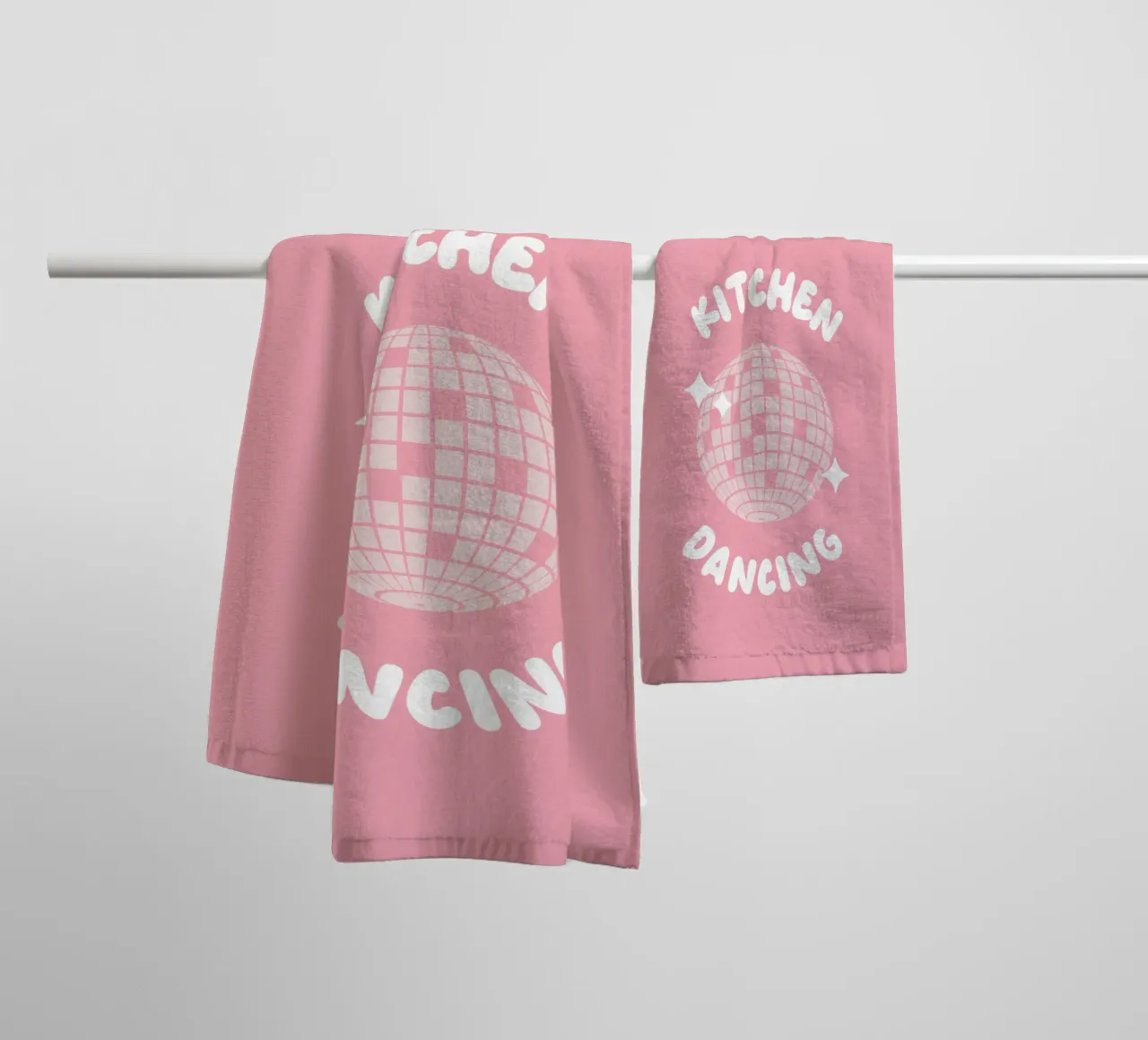 Kitchen Dancing badhanddoek van CSK DESIGN