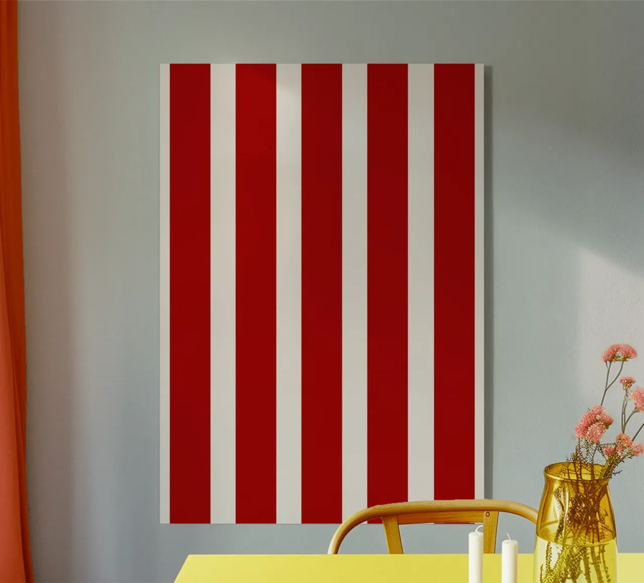 Red bold verticals plexiglass da Eclectic House