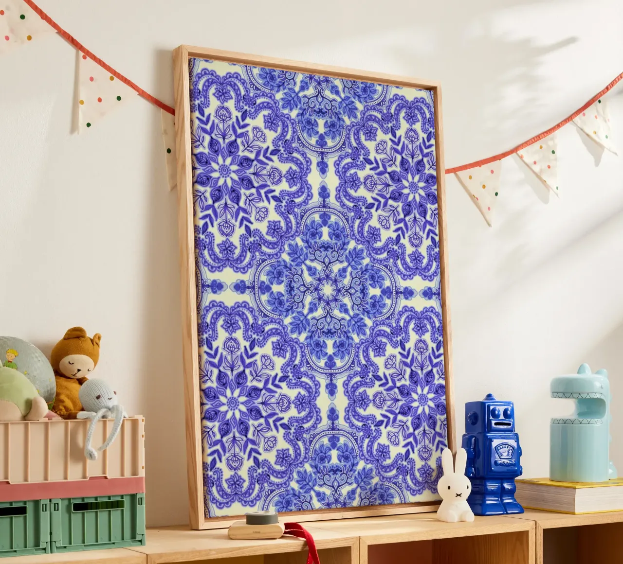 Blue & White Folk Art Pattern tela con Cornice a cassetta da Micklyn Le Feuvre