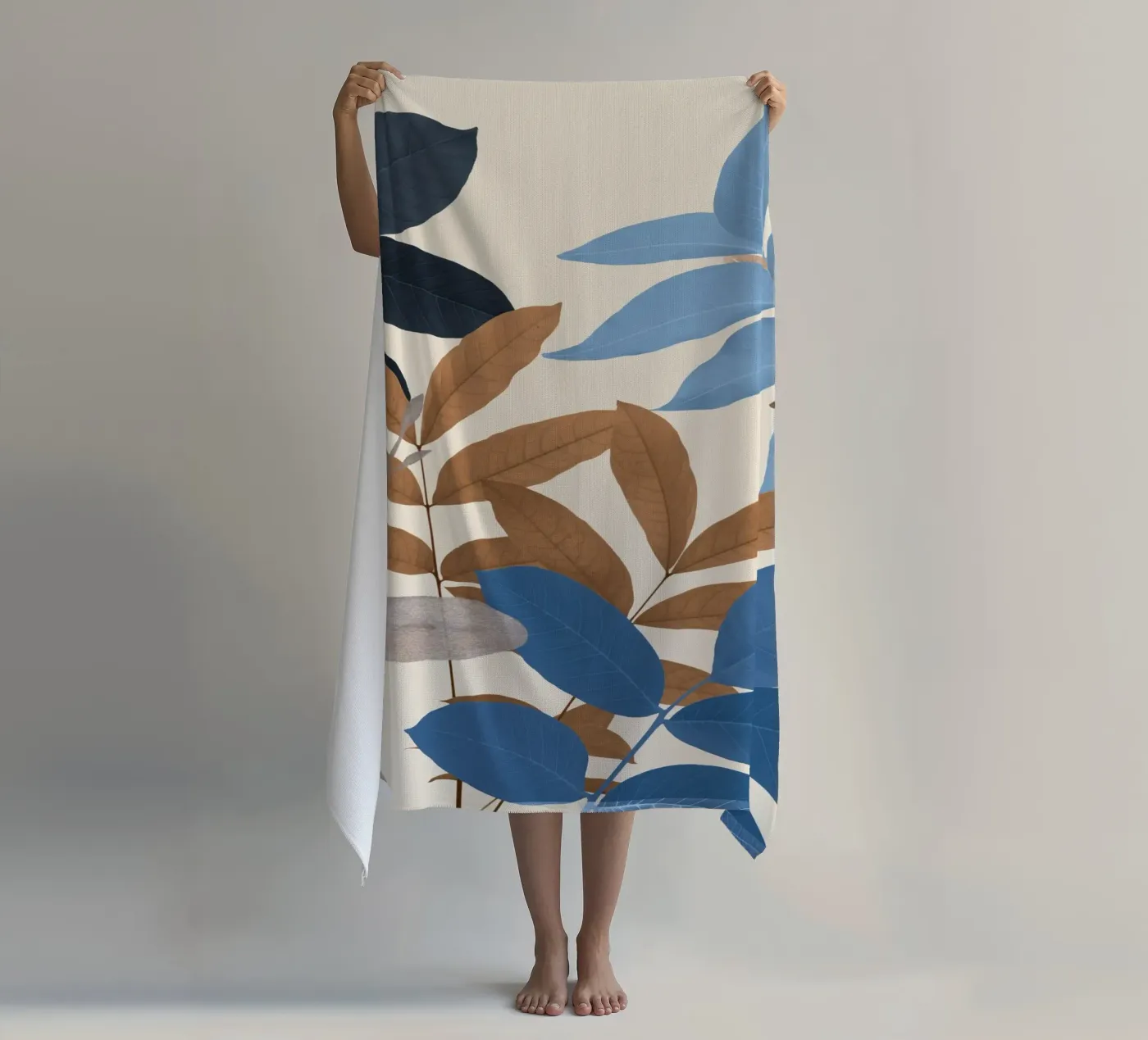 Foglie blu e ocra telo mare da ThingDesign