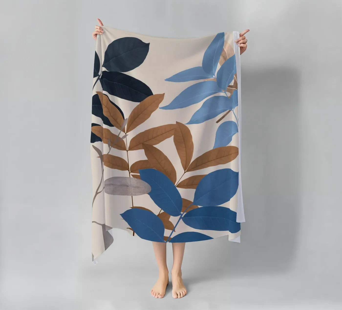 Foglie blu e ocra telo mare da ThingDesign