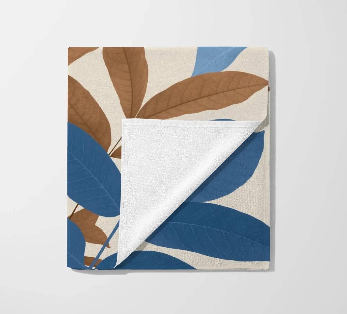 Foglie blu e ocra telo mare da ThingDesign