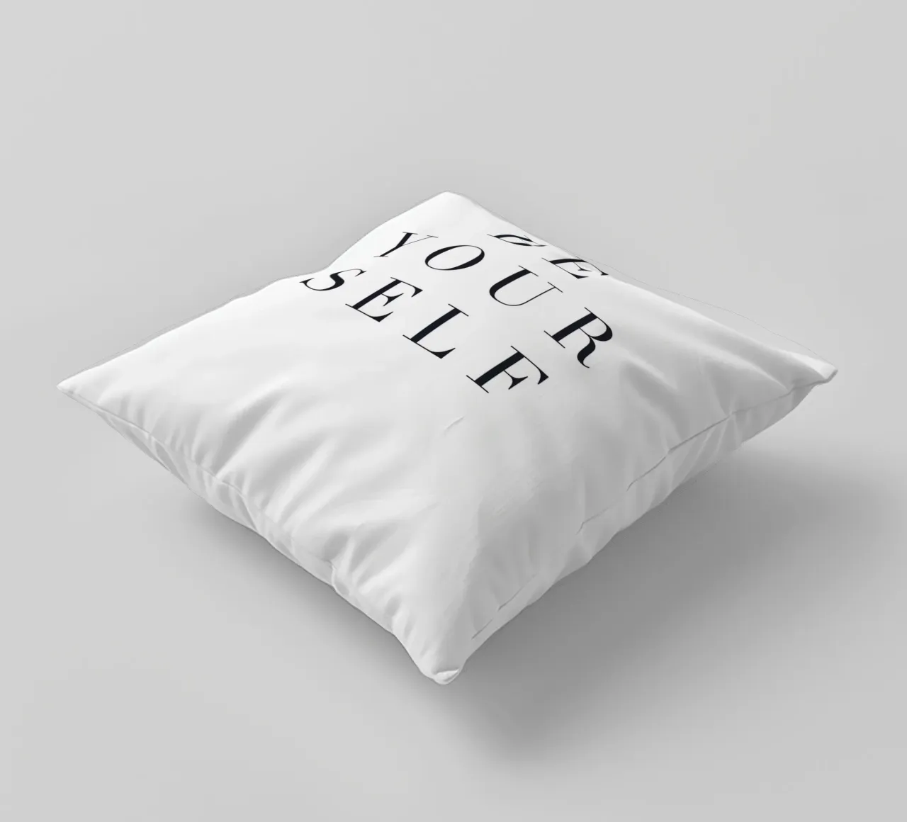 Be Yourself - Citazione minimalista di design cuscino da Whole©