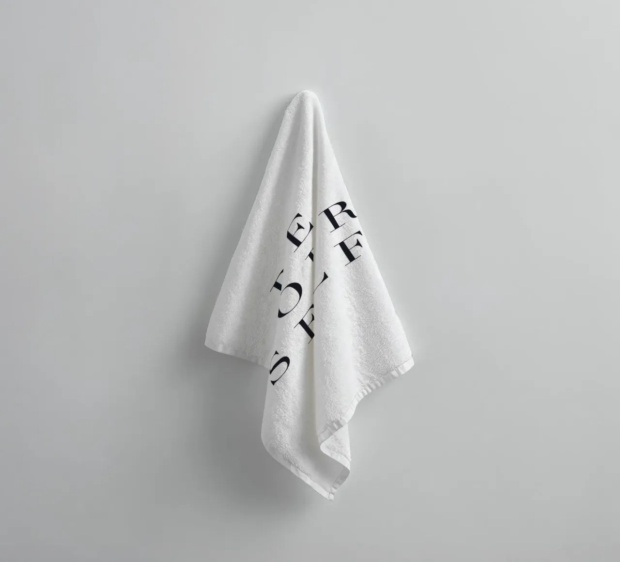 Be Yourself - Citazione minimalista di design asciugamano da bagno da Whole©