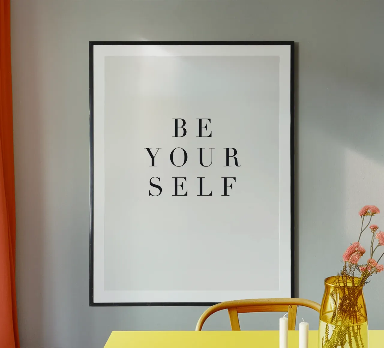 Be Yourself - Design de citation minimaliste poster de Whole©