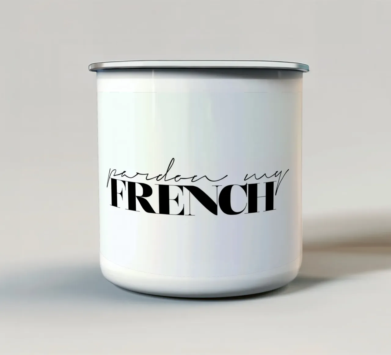 Pardon My French tazza in smalto da Honeymoon Hotel