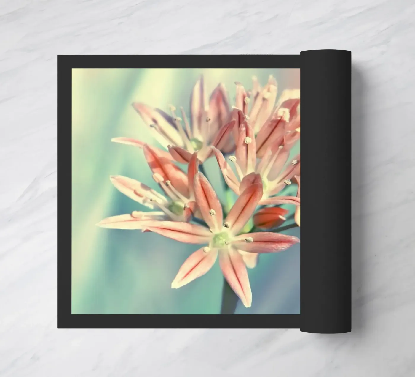 pastel bloom Fußmatte von Atteloi Fotografie