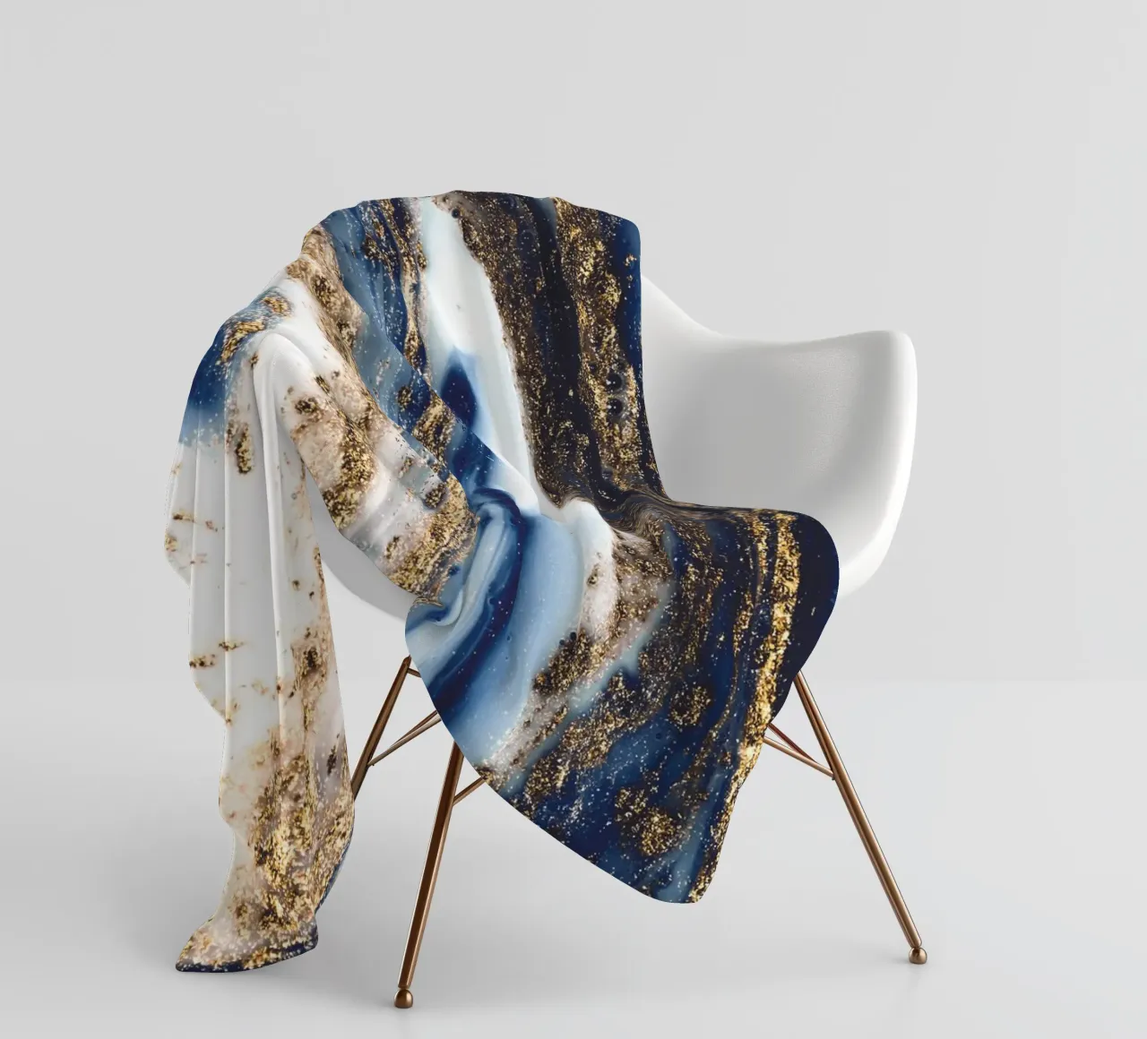 Abstract kunstwerk in blauw en goud fleecedeken van Whole©