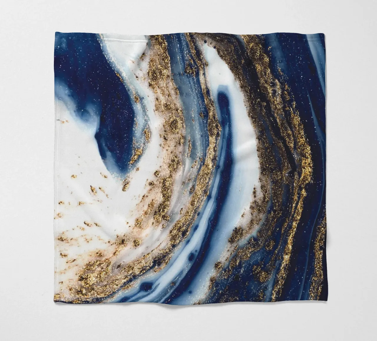 Abstract kunstwerk in blauw en goud fleecedeken van Whole©
