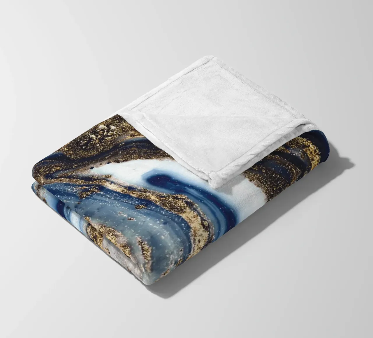 Abstract kunstwerk in blauw en goud fleecedeken van Whole©