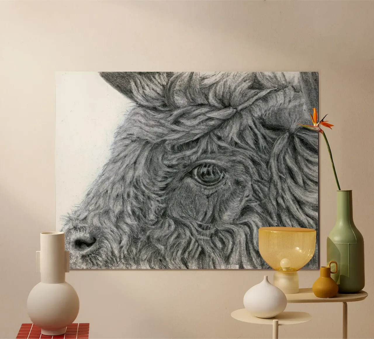 Ti vedo - disegno realistico dettagliato a matita della testa di mucca poster con telaio in plastica da Patruschka’s Paintings