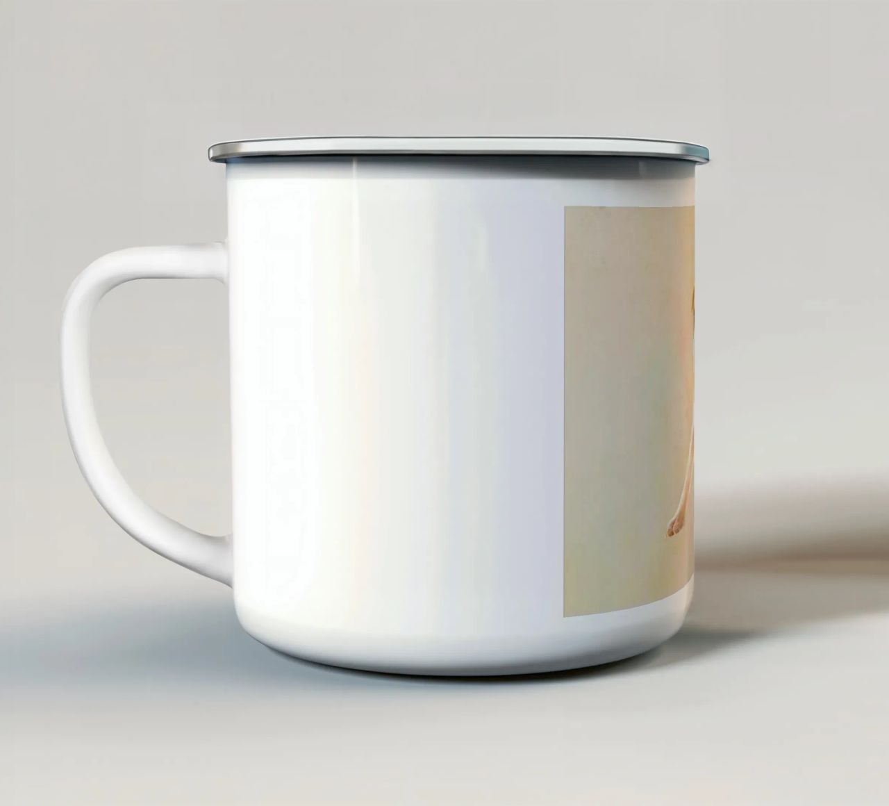 Un cucciolo giocoso in azione tazza in smalto da Artascy Art