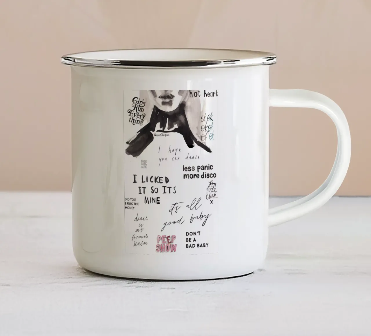 Push Play Repeat mug en émail de Victoria Verbaan