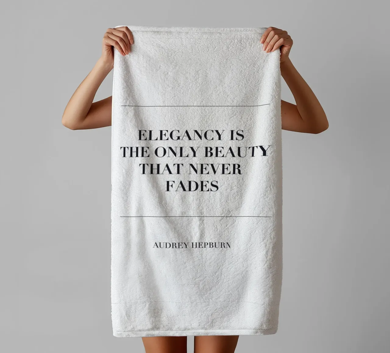 Elegant Typography - Audrey Hepburn Zitat towel by Whole©